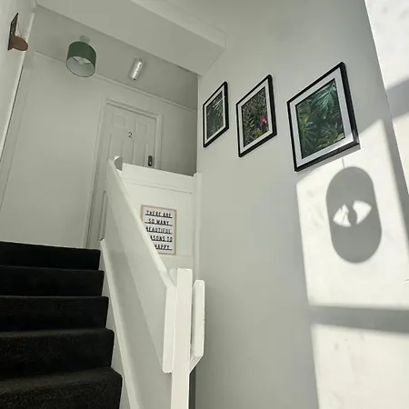 Apartman Norfolk Park Haven, 6-bdr, Family, Parking, Wifi, Sleeps12 Sheffield