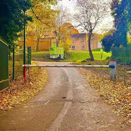 Norfolk Park Haven, 6-Bdr, Family, Parking, Wifi, Sleeps12 *